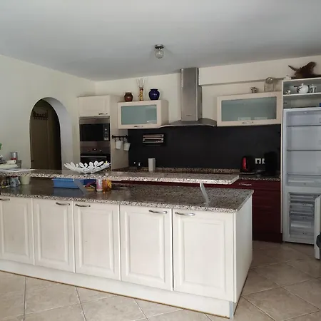 Maison Familiale 6 *