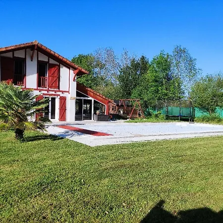 בית נופש Maison Familiale 6